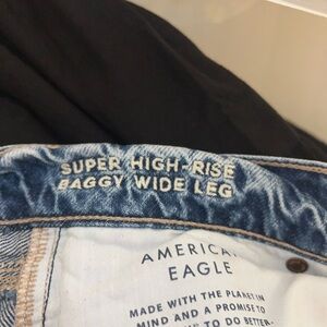 American Eagle Baggy High Rise Jeans